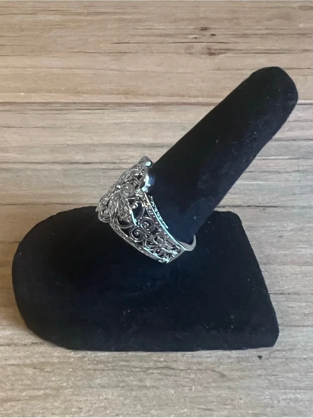 Floral Silver Tone Filigree Fashion Ring - NWOT